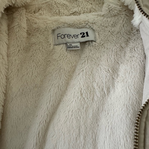 ✨SOLD✨Forever 21 Parka - Picture 4 of 12